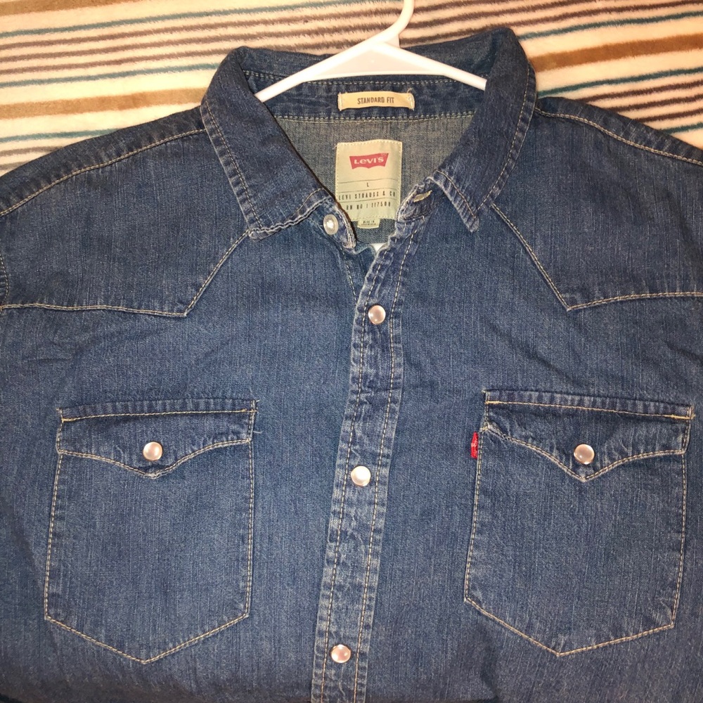 Levi’s denim longsleeve pearl snap shirt L